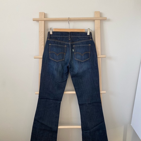 Levi’s Dark Denim - Picture 6 of 6